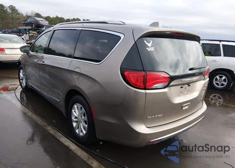 2018 Chrysler Pacifica Touring L из США, поврежденный, VIN 2C4RC1BG4JR107347